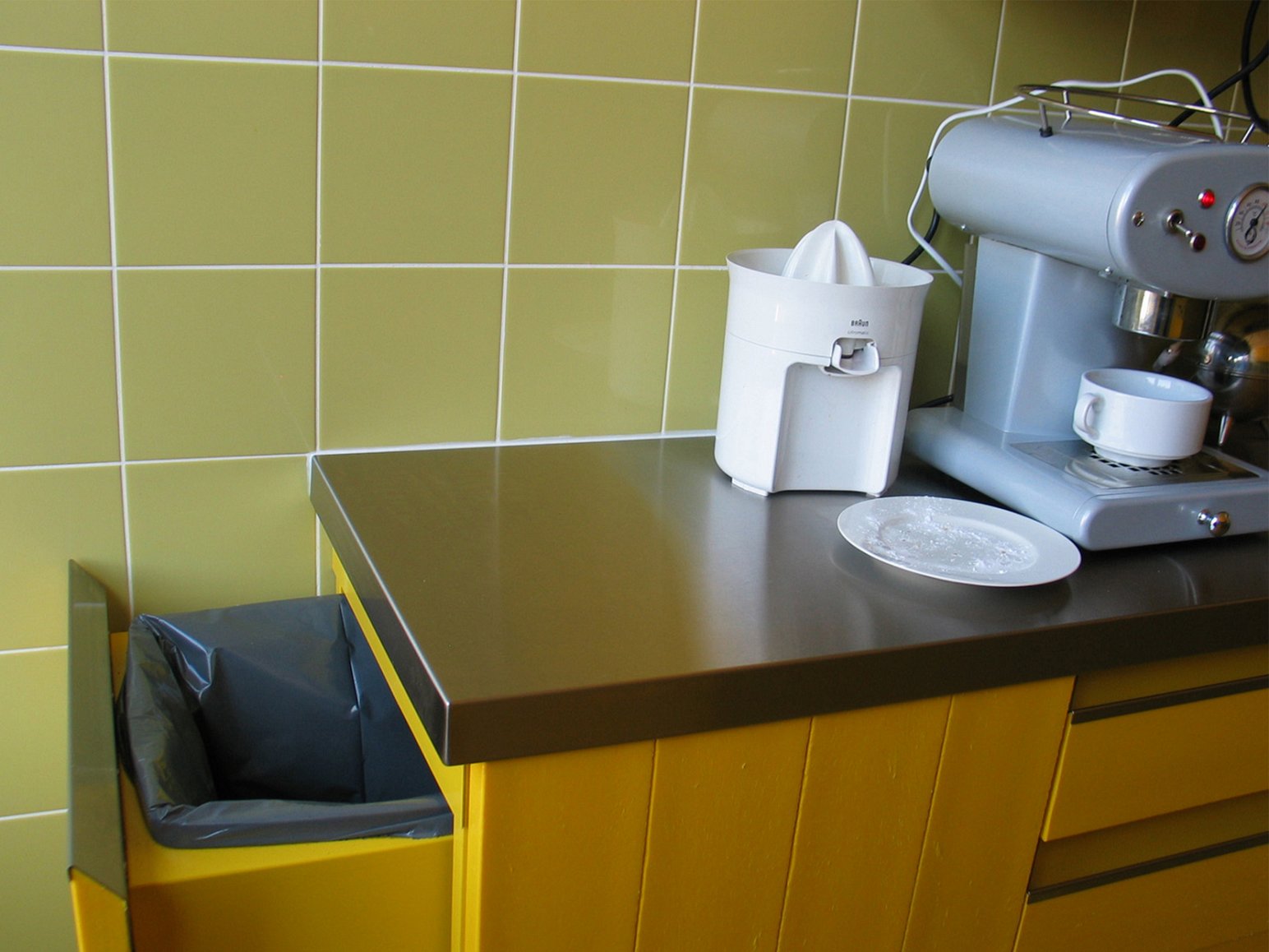 Yellow Kitchen - Work | Ineke Hans Studio