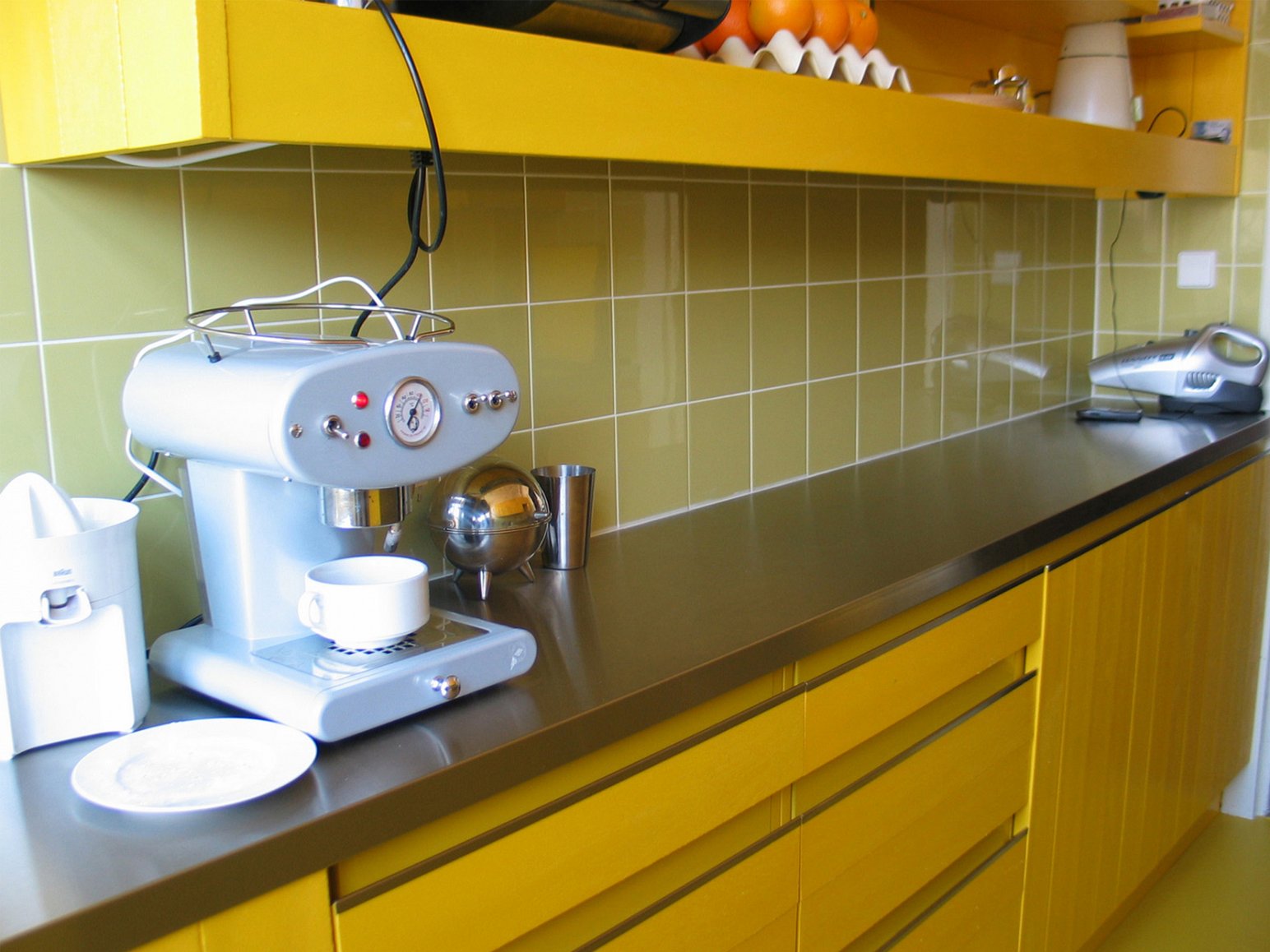 Yellow Kitchen - Work | Ineke Hans Studio
